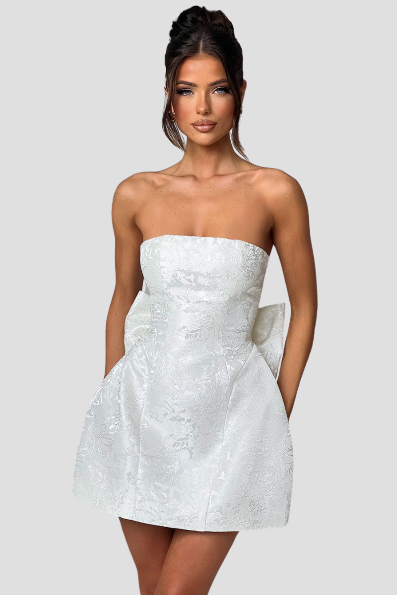 Yanci | Luxe Strapless Mini Jurk met Strikdetail