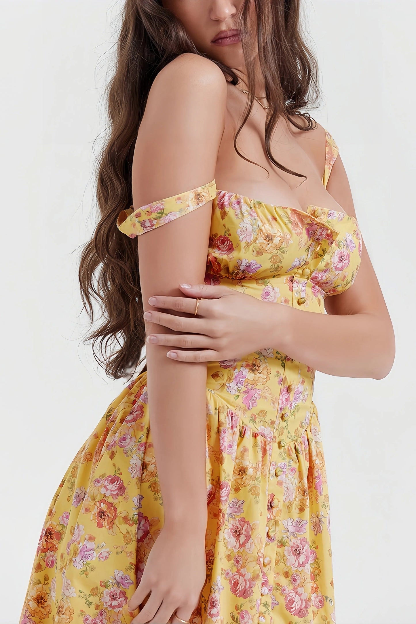 Heni | Zomerse Midi Jurk met Bloemenprint en Knoopdetail